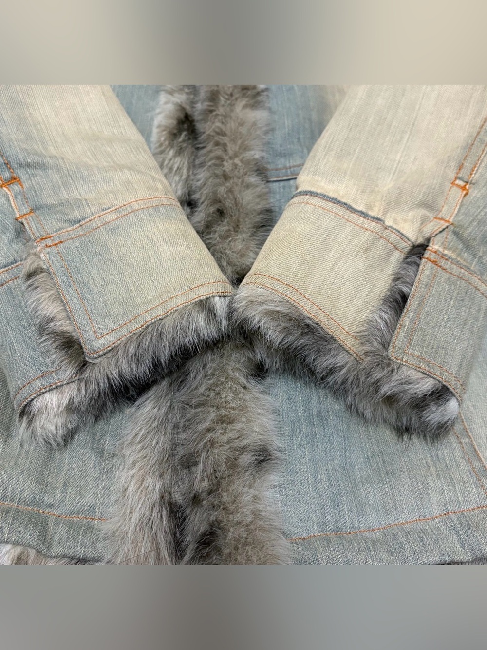 Burberry Light Blue Denim Jacket with White Fur Trim - Picture 8 of 9